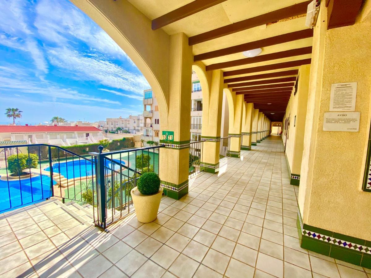 Beautiful Apartment Near Lamata Beach With Panorama Sea View!!! Торрев'єха Екстер'єр фото