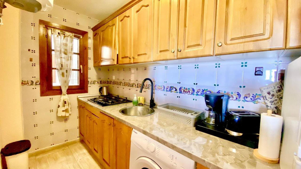 Beautiful Apartment Near Lamata Beach With Panorama Sea View!!! Торрев'єха Екстер'єр фото